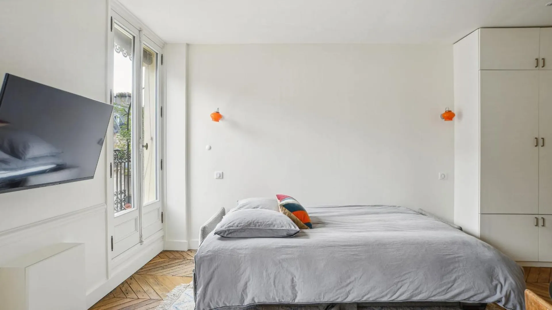 Apartment Liege - C Mercier 1Bdr - B'Your Home Paris France