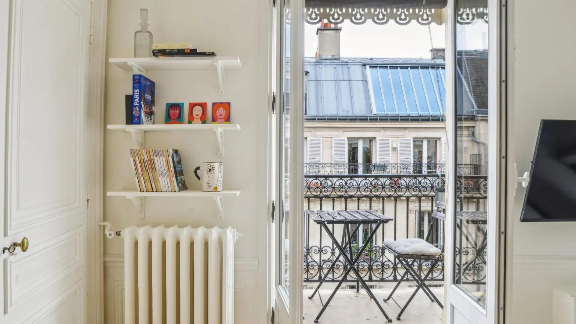 Liege - C Mercier 1Bdr - B'Your Home Paris France